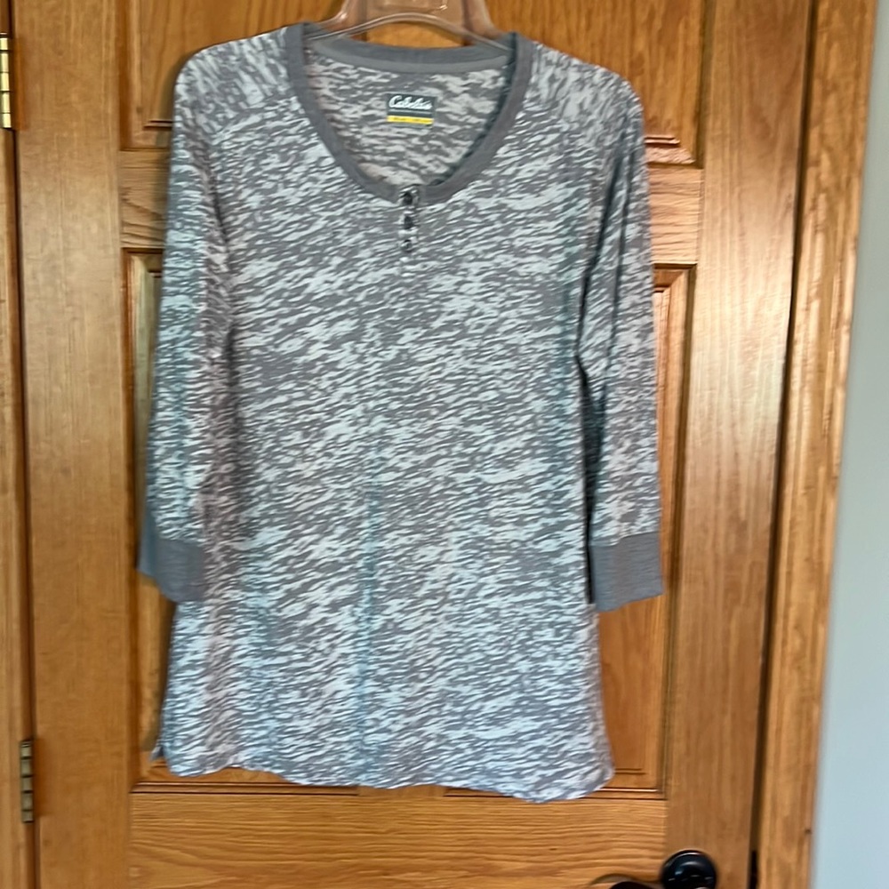 Cabelas womens gray henley top. Size XXL